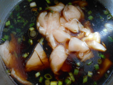 add chicken slices to the chashu marinate sauce